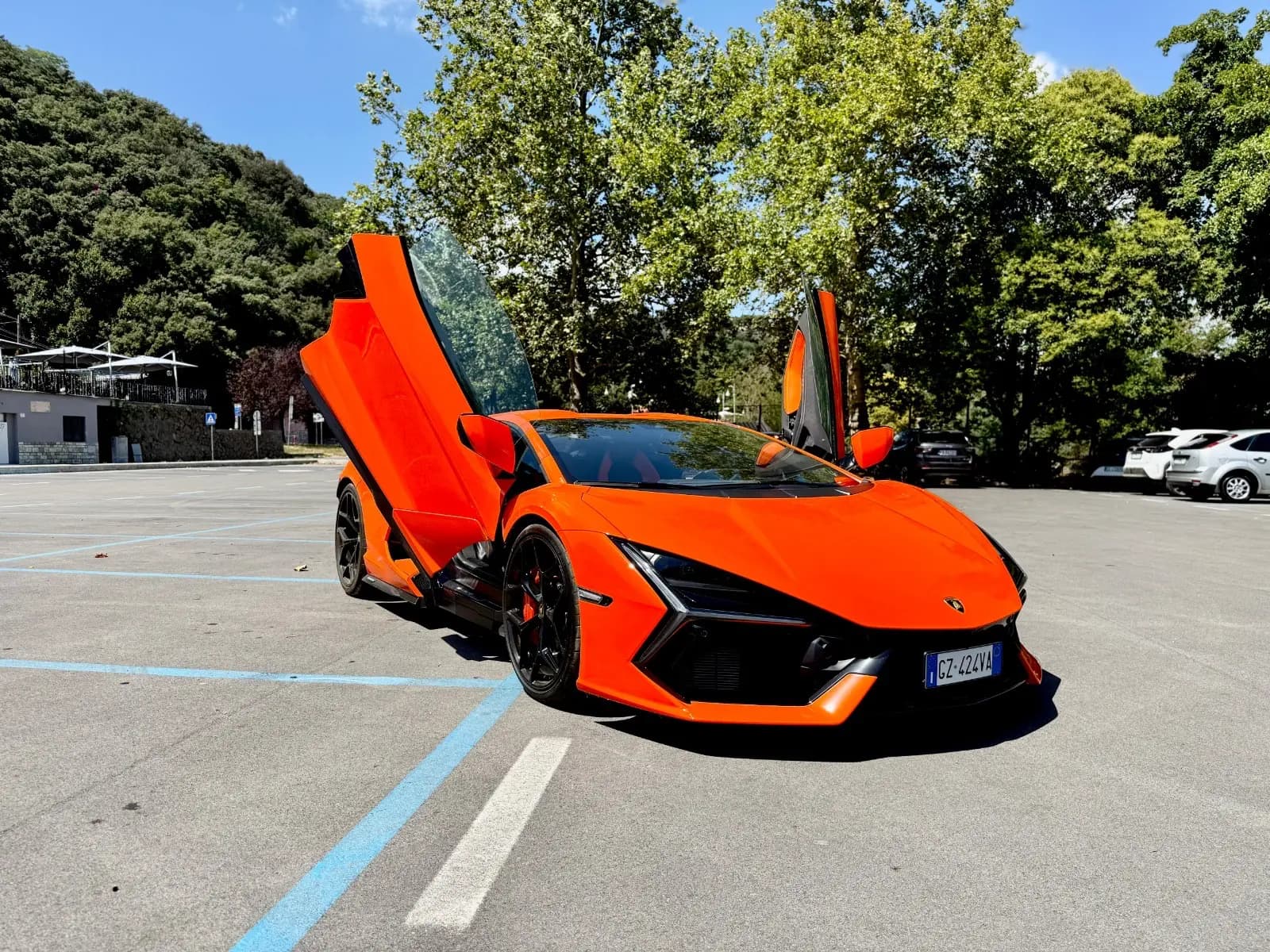 Lamborghini Revuelto