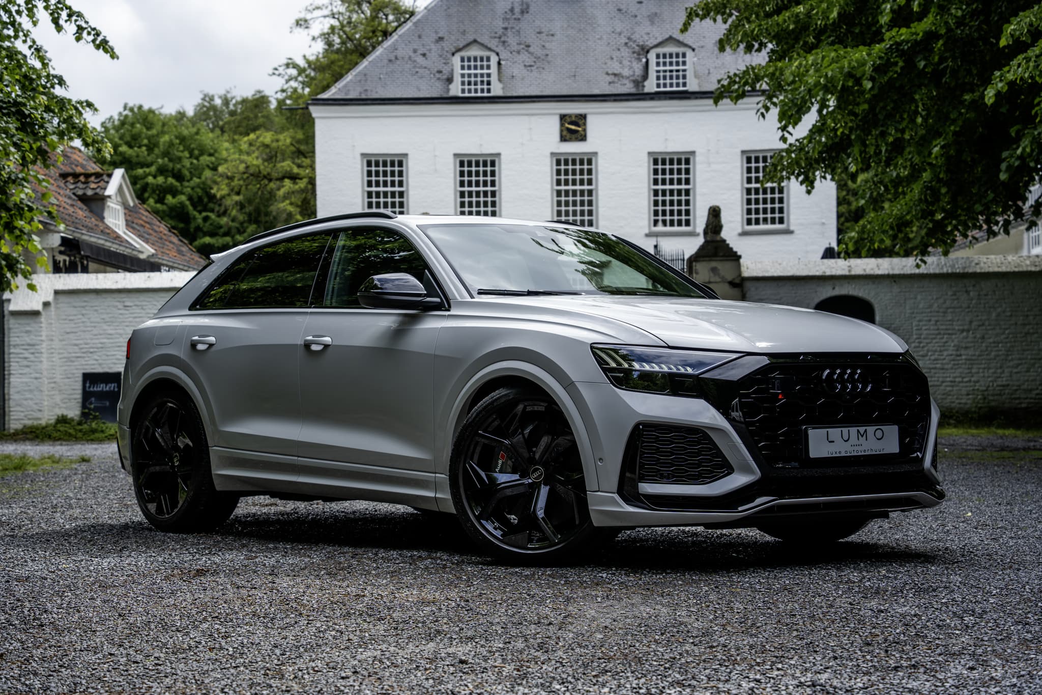 Audi RSQ8