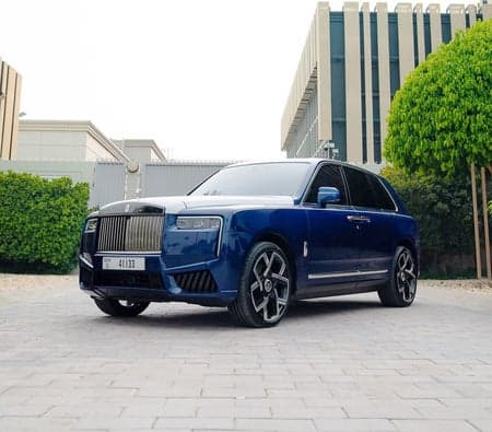 Rolls Royce Cullinan Badge 2022 huren in Dubai