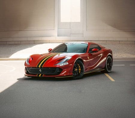 Ferrari 812 GTS 2023 huren in Dubai