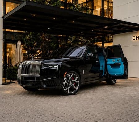 Rolls Royce Cullinan Badge 2021 huren in Dubai