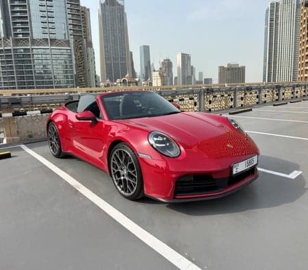 Porsche 911 Carrera Convertible 2026 huren in Dubai