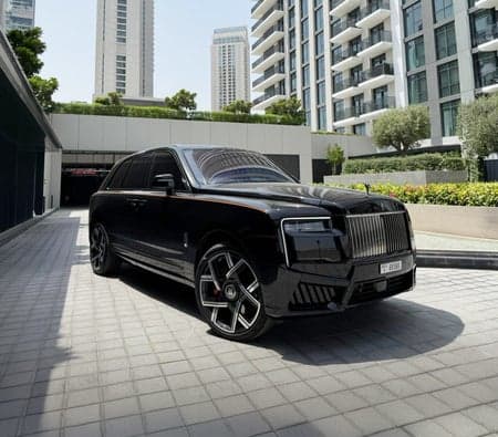 Rolls Royce Cullinan Badge 2026 huren in Dubai