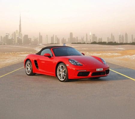 Porsche 718 Boxster 2024 huren in Dubai
