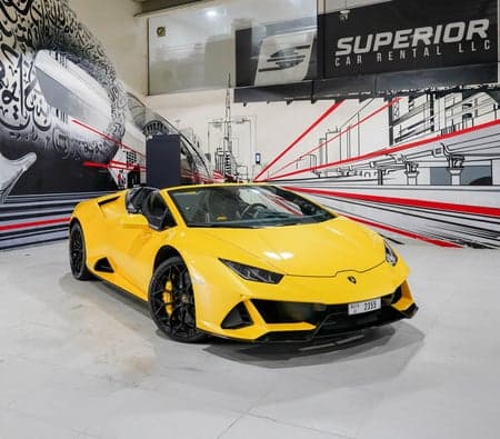 Lamborghini Huracan Evo Spyder 2023 huren in Dubai