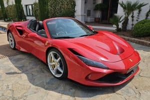 Ferrari F8 Spider huren