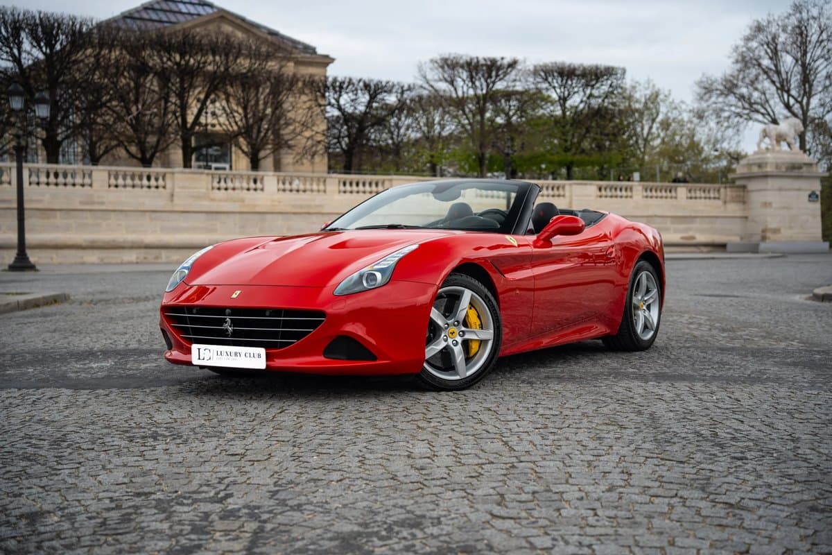 Ferrari California T huren in Cannes
