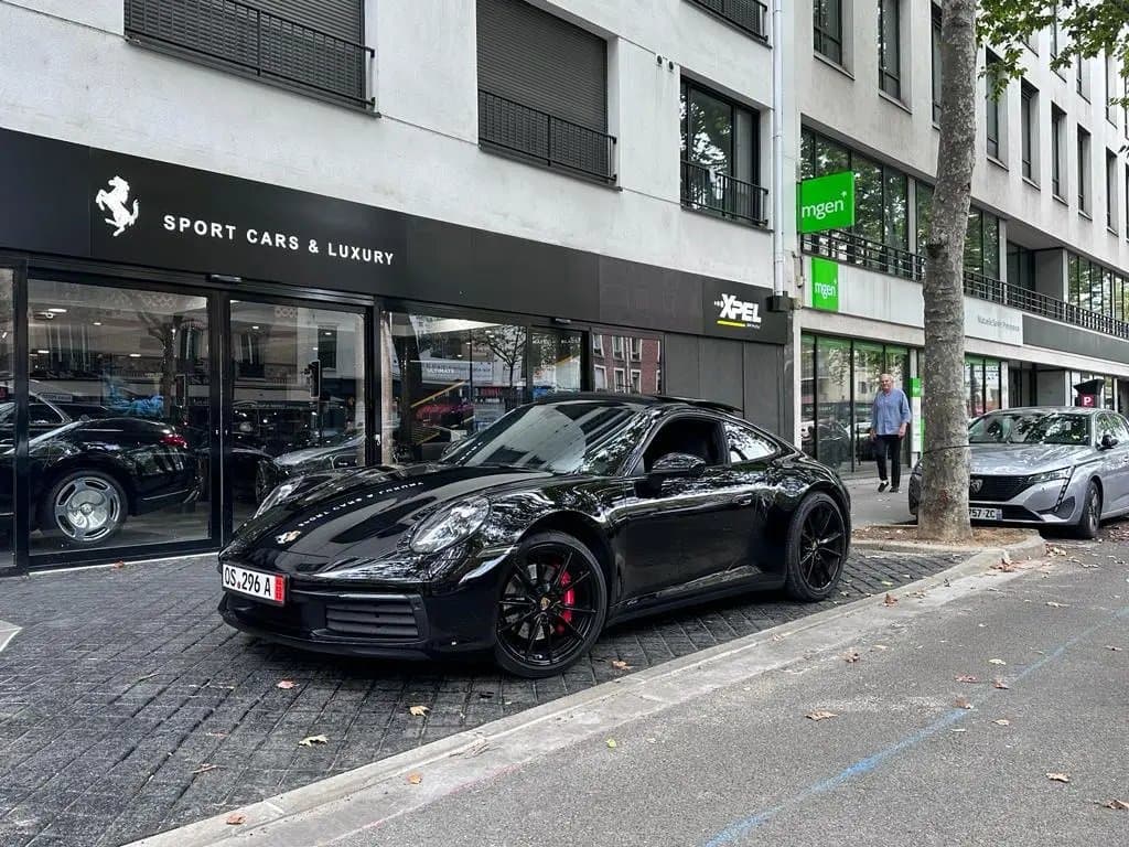 Porsche 911 Type 992 Carrera 4S Coupé huren